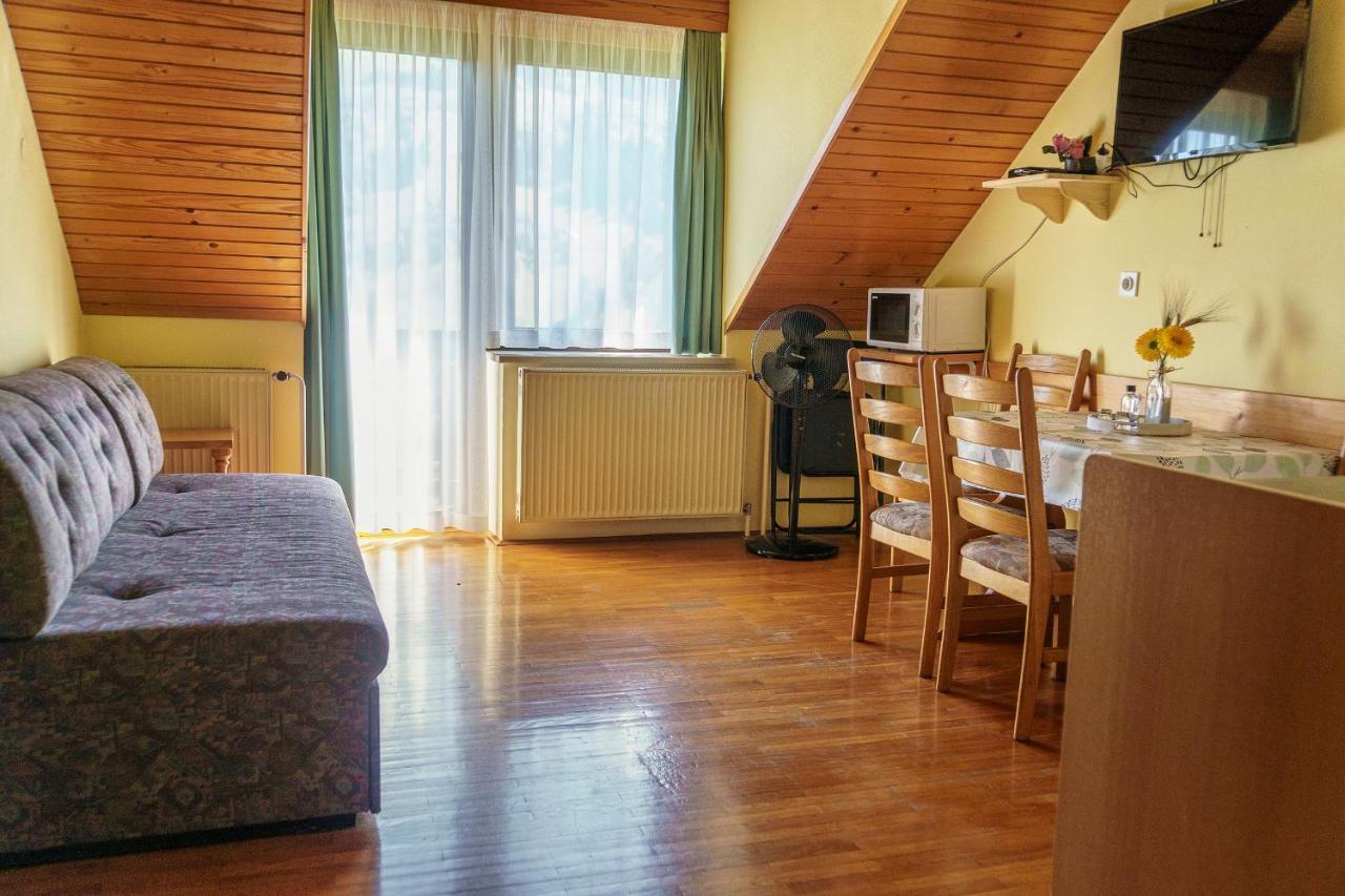 Apartments Zakrasnik Škofja Loka Exterior foto