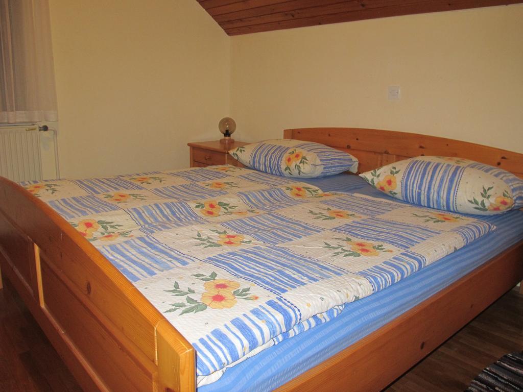 Apartments Zakrasnik Škofja Loka Habitación foto