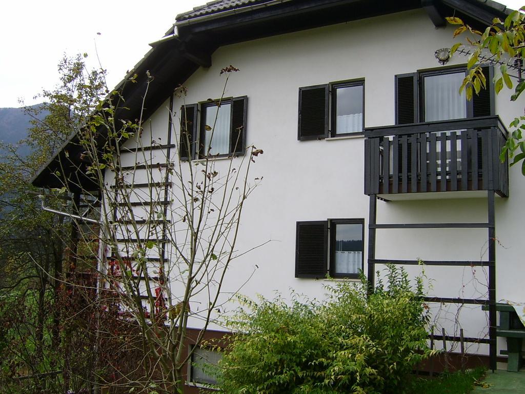 Apartments Zakrasnik Škofja Loka Habitación foto